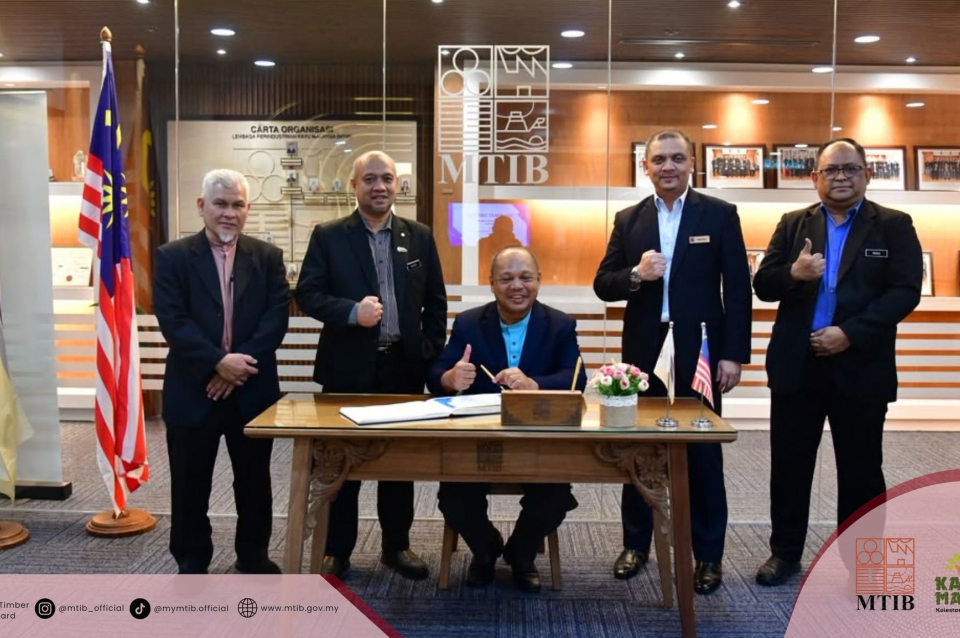 KUNJUNGAN HORMAT F.I.T CENTER SDN. BHD. (FITEC) KE LEMBAGA PERINDUSTRIAN KAYU MALAYSIA (MTIB)